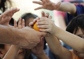 charity-giving-e1451420862790-1-870x450